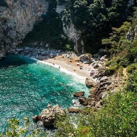 Semesterbostad Dandy - Blue Pansy - Mini Pool Tsagarada